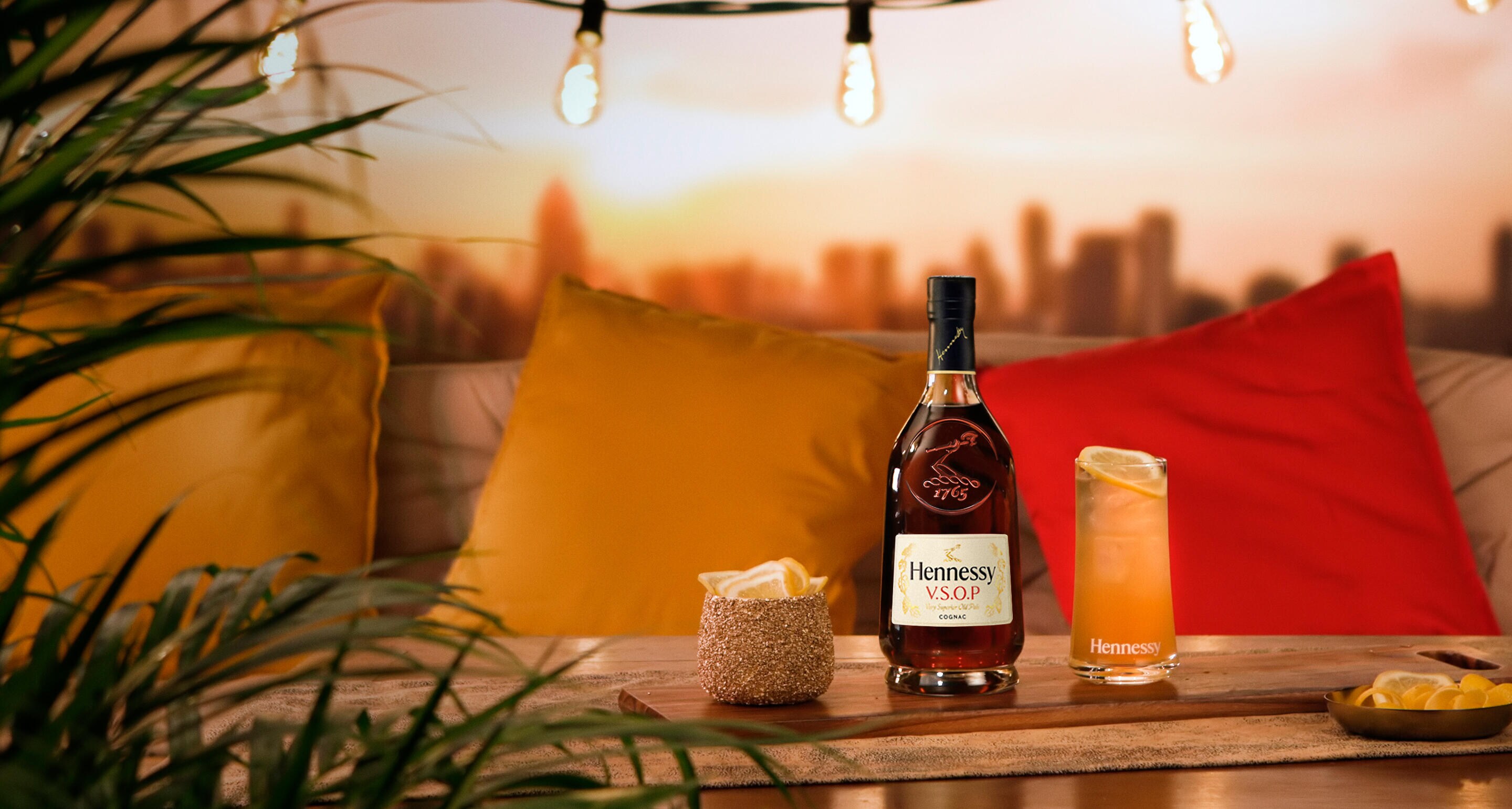 Cocktail with elderflower liqueur Summer Spritz - Hennessy